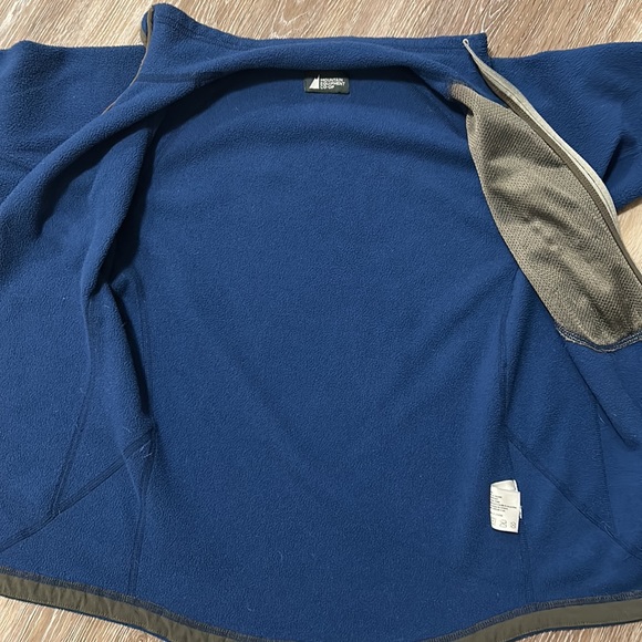 MEC Sweater - Picture 2 of 5